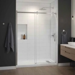 Douche Inspiration Moderne En Alcôve Sans Cadre Avec Porte Coulissante Réversible, 60" X 36"